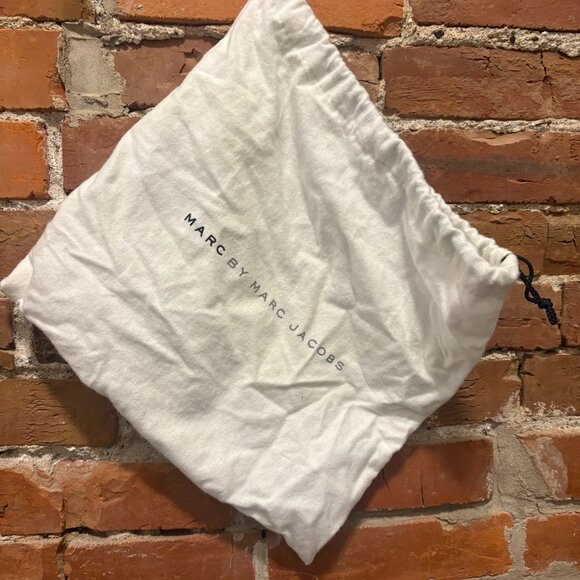 Marc by Marc Jacobs Maroon Shoulder Bag - Picture 3 of 3